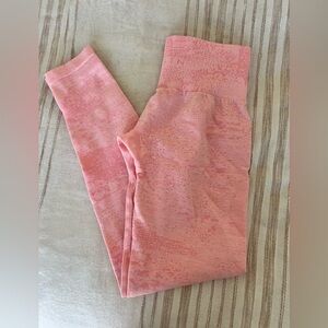 NVGTN leggings 
Pink 
Stretchy can fit XS or S